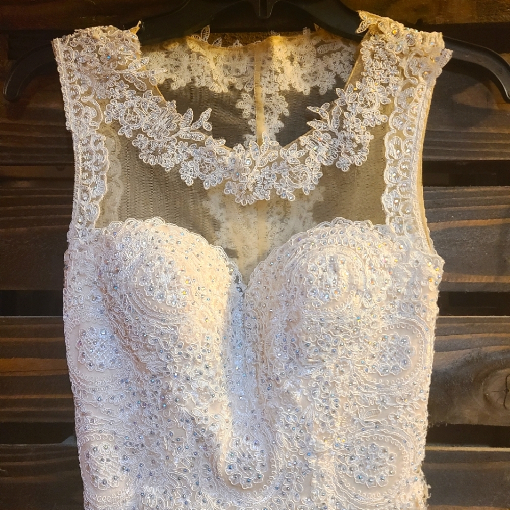 Cecily Brown Wedding/Prom Floor Length Formal Dress. Size 0